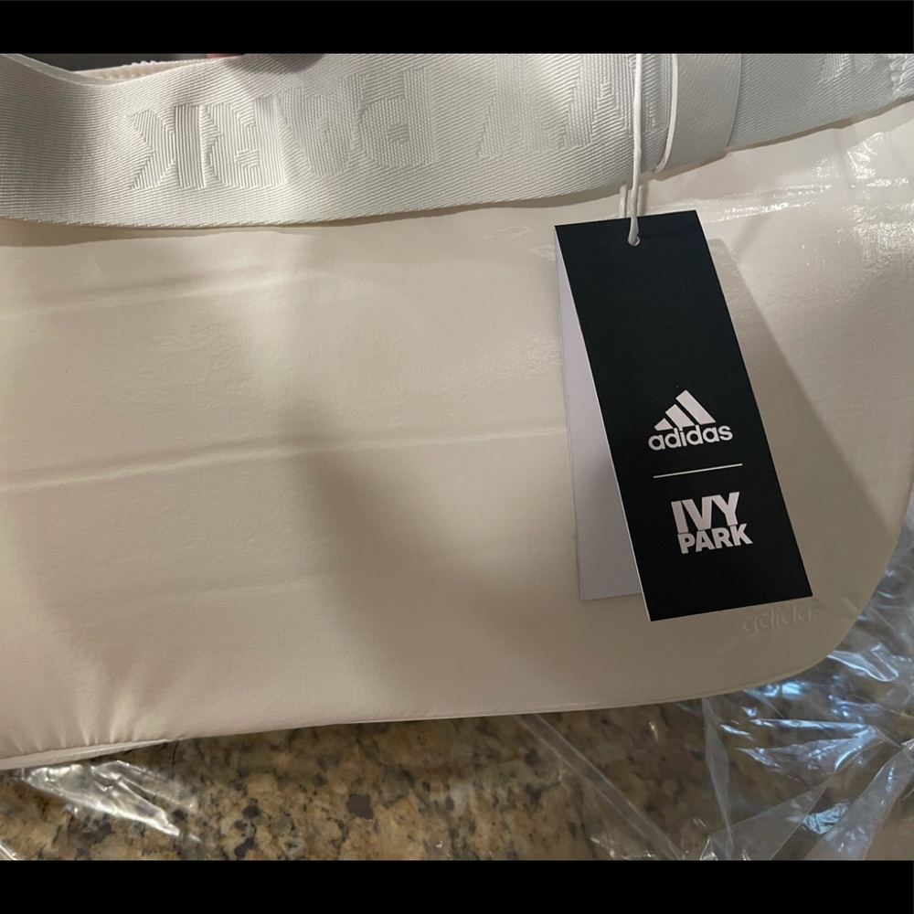 OVERSIZED WAIST BAG
